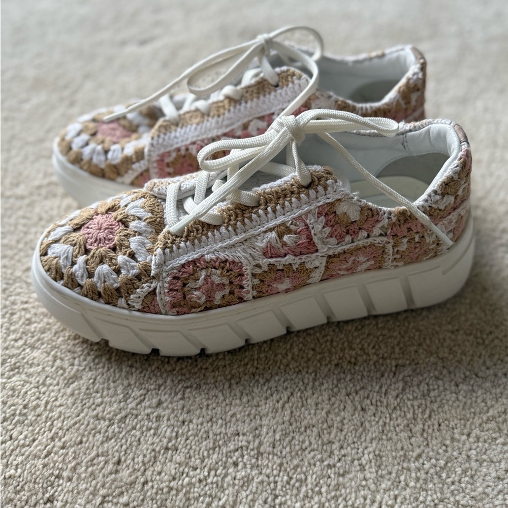 NWOB Free People Catch Me If You Can Crochet Platform Sneakers Size 38 - Picture 5 of 11